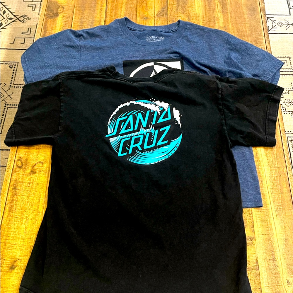 Two boys T-shirts size large